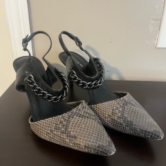 Elegant Coach Black and Gray Women's Shoes - Picture 9 of 9